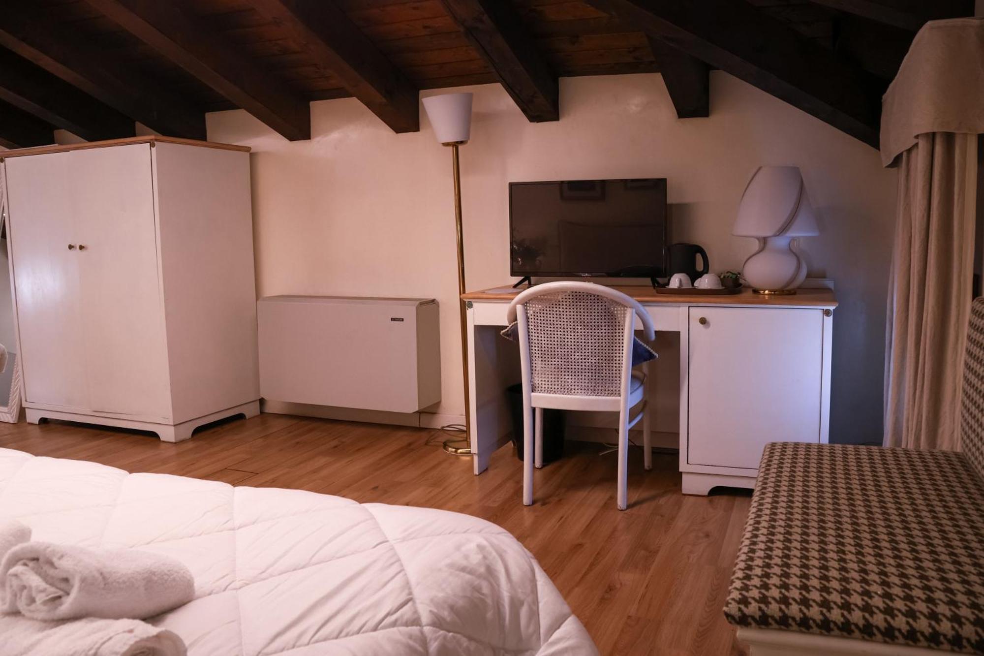 Hotel Villa Sara Местре Екстериор снимка