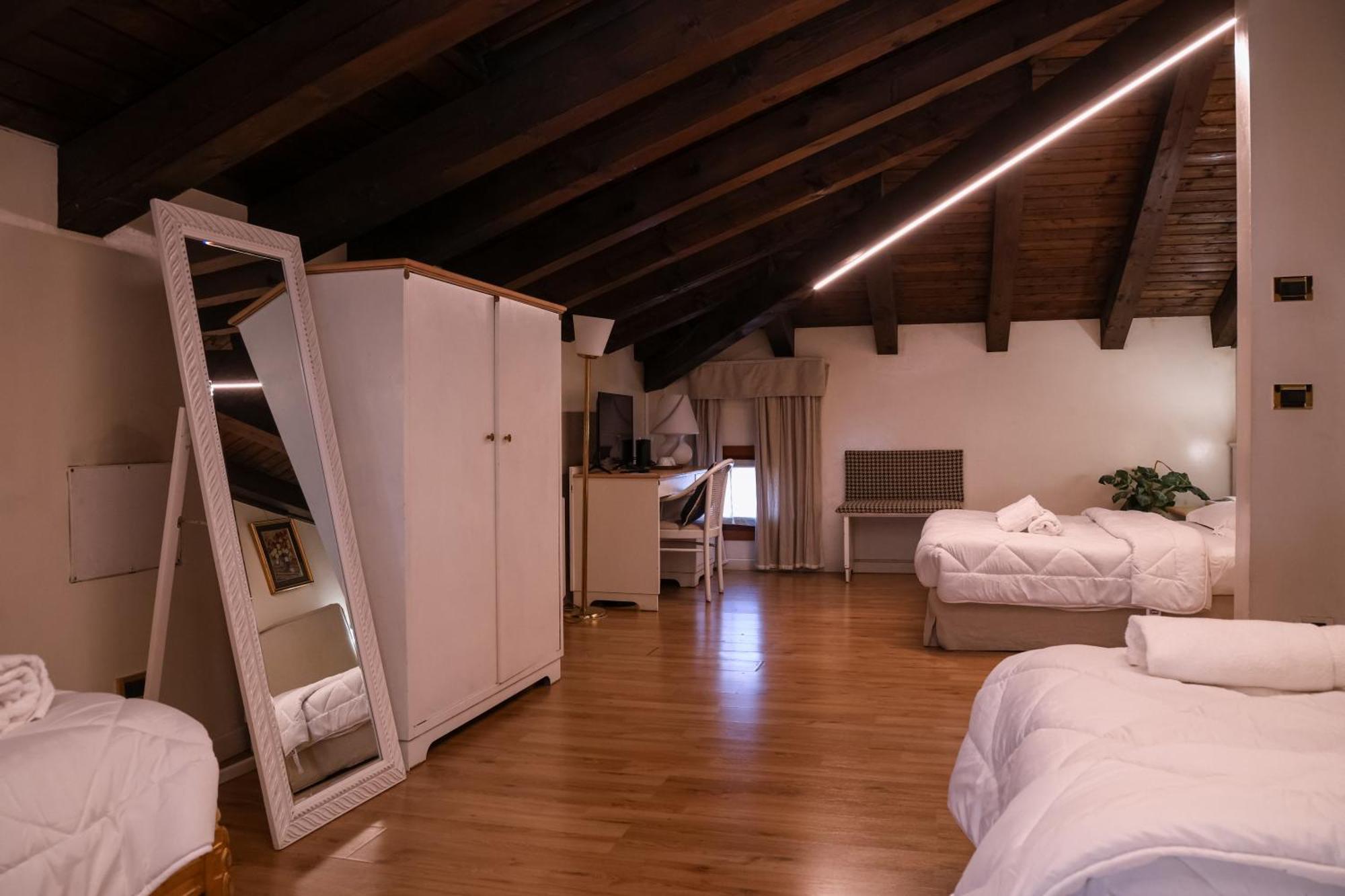 Hotel Villa Sara Местре Екстериор снимка
